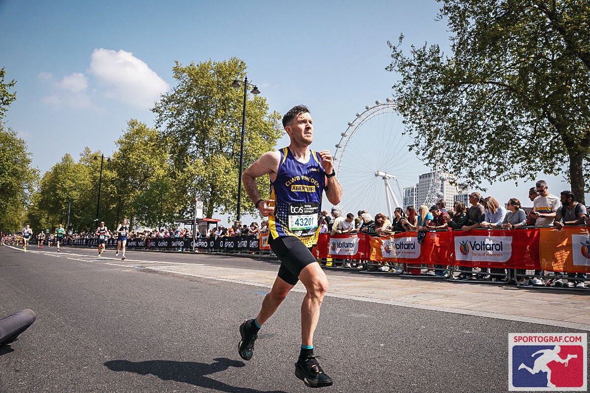 Sub 2.30 was the target but proud to have dug deep for a 2.32.05 when the going was tough during the last 10 miles. Fire in the belly to come back again and try to improve. #londonmarathon2025 #londonmarathon #running