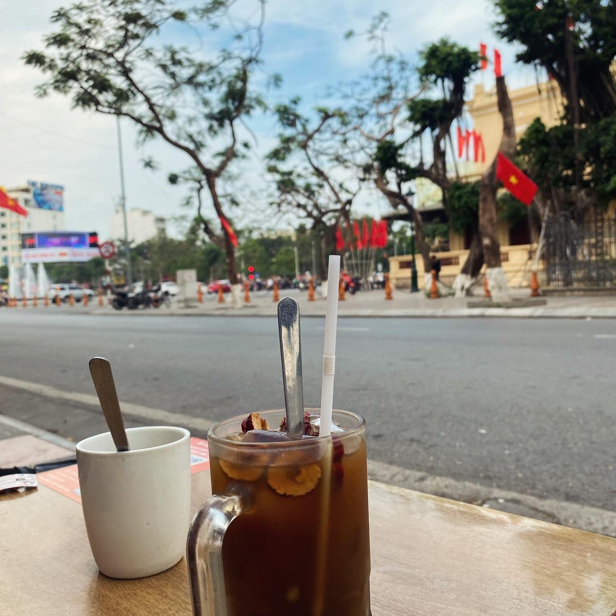 Núi Rừng tweet media