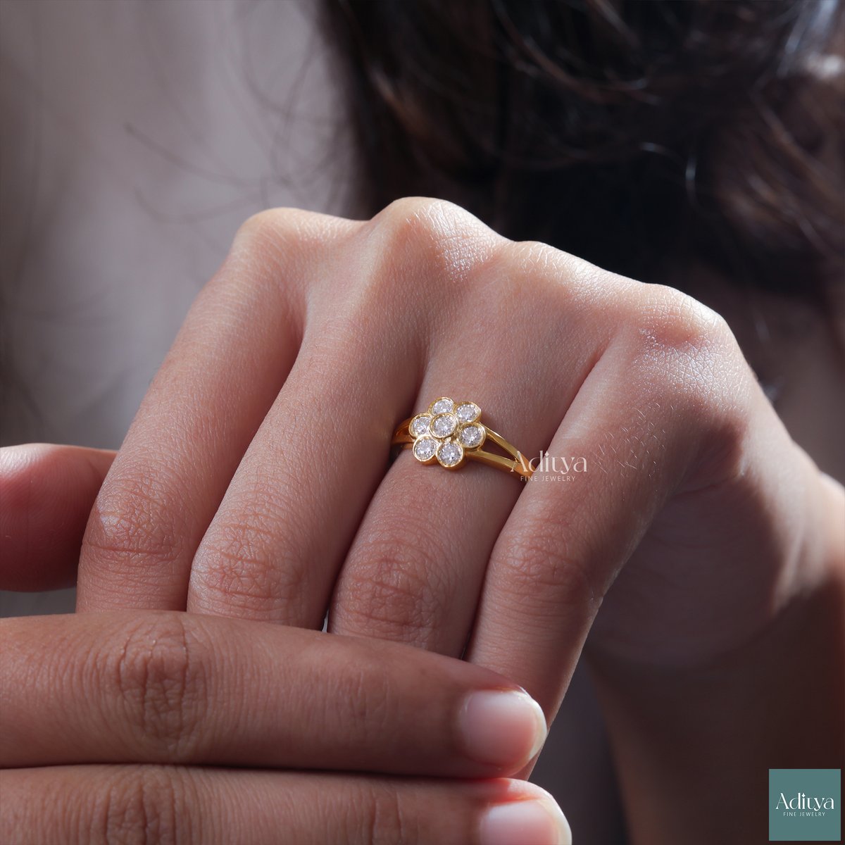 AdityaFineJewel's tweet photo. 14K Solid Gold Floral Diamond Wedding Ring, Round Moissanite Diamond Bezel Set Diamond Engagement Ring, Unique Split Shank Stacking Ring.

Share To Your Loved Once.🥰
https://t.co/V1RuDEJY9X

#jewelry
#personalizedgifts
#engagementring
#ringsforwomen
#anniversaryring https://t.co/pPQASYTKAH