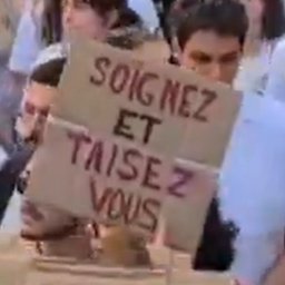 Pancarte giga basée c'est tout ce qu'on attend d'eux 🔥🔥