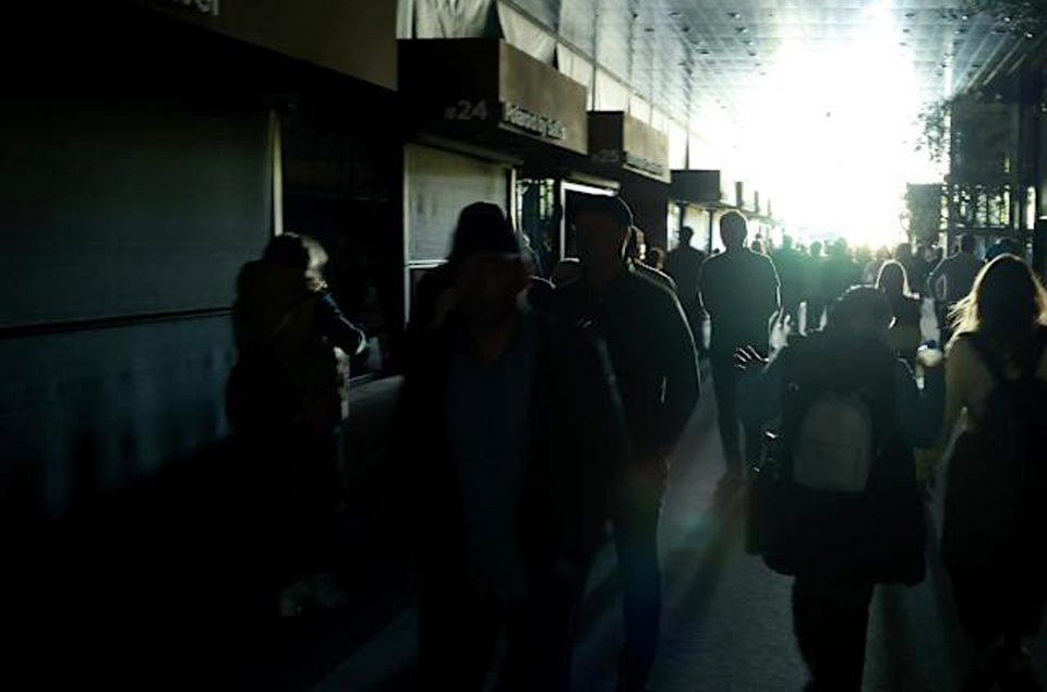 ว้ายยย!! เกิดไฟฟ้าดับครั้งใหญ่ในสเปน-โปรตุเกสหลังโซลาร์ร่วงเฉียบพลัน ชี้จุดอ่อนระบบพลังงานหมุนเวียนที่ไม่มีแรงเฉื่อยรองรับล่ะซิ๊!! #โหนกระแส #ปิดกล้องเพียงเธอ #ถนนพระราม2 #ไฟฟ้าดับ