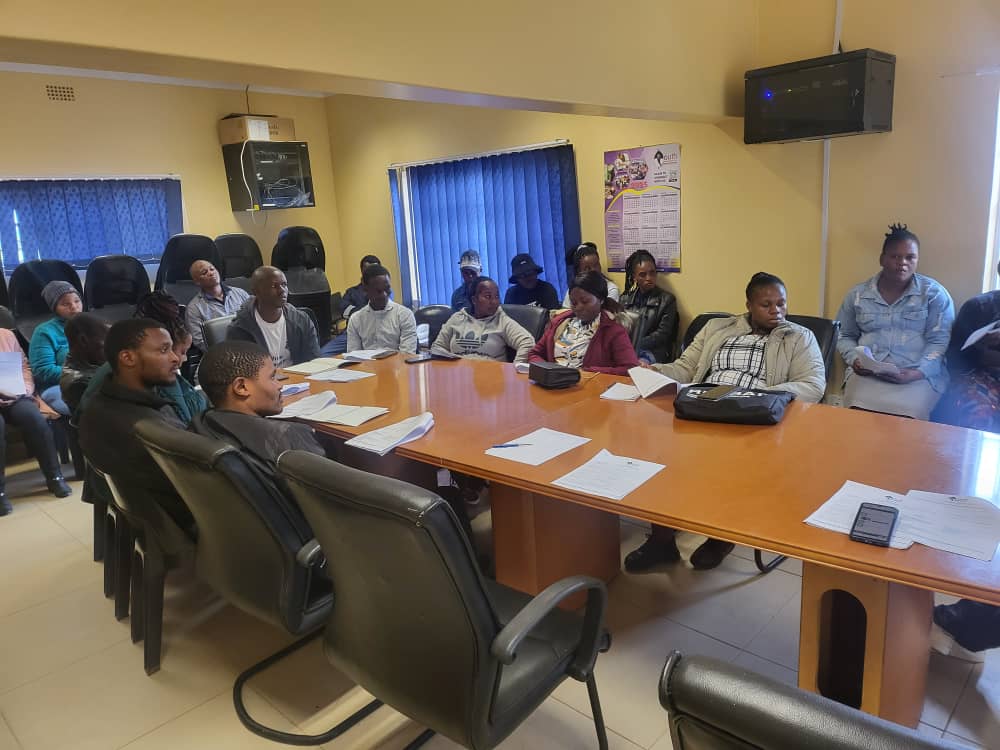 fund_sz's tweet image. |In Pictures| 

YERF presentations at Kukhanyeni and Mkhiweni Tinkhundla, yesterday. 🌟🇸🇿

#YouthEntrepreneurship 
#YouthEmpowerment 
#revolvingfund 
#presentation