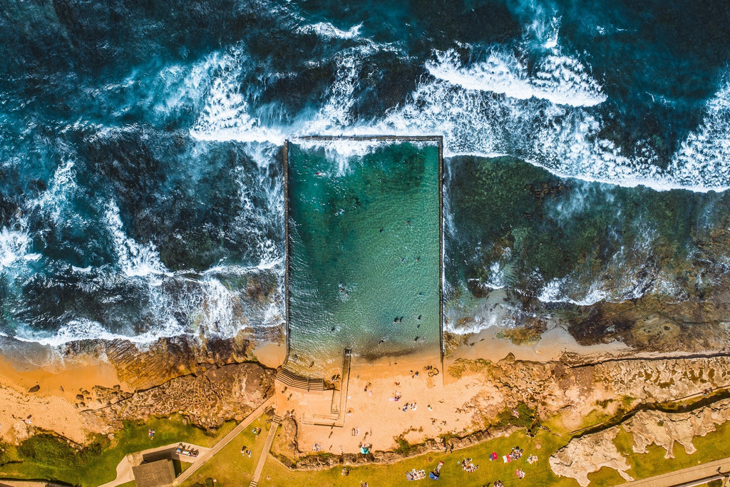 alexkess's tweet image. Soak up the summer vibes with this stunning aerial shot of Waves crashing into Shelly Beach Rock Pool! 🏖️🌊 Captured by @kessgallery, this drone photo beautifully captures the essence of a hot Aussie day. Dive into the view: shortlink.store/lqjkcppxdw1l #Aerial #Ocean #Cronulla