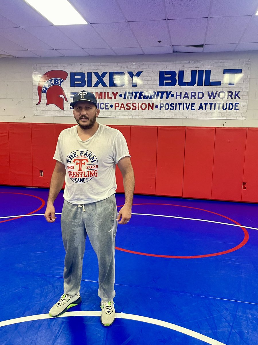 Bixby_Wrestling's tweet photo. Thank you @CScott60kg for an incredible night on the mats! Over 100 wrestlers packed the room to learn world-class technique and elite mindset strategies from the Olympic medalist himself. 💪 https://t.co/txo2Dykjw8