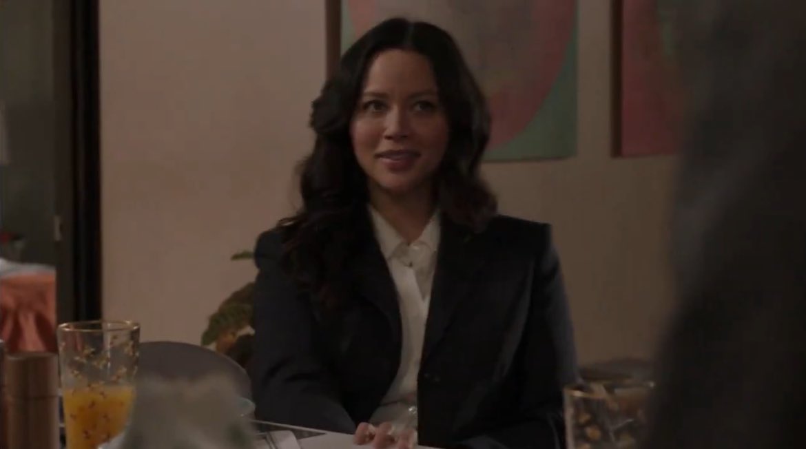 HER HAIR ?? HER ??? SHE'S SO HOT #TheRookie