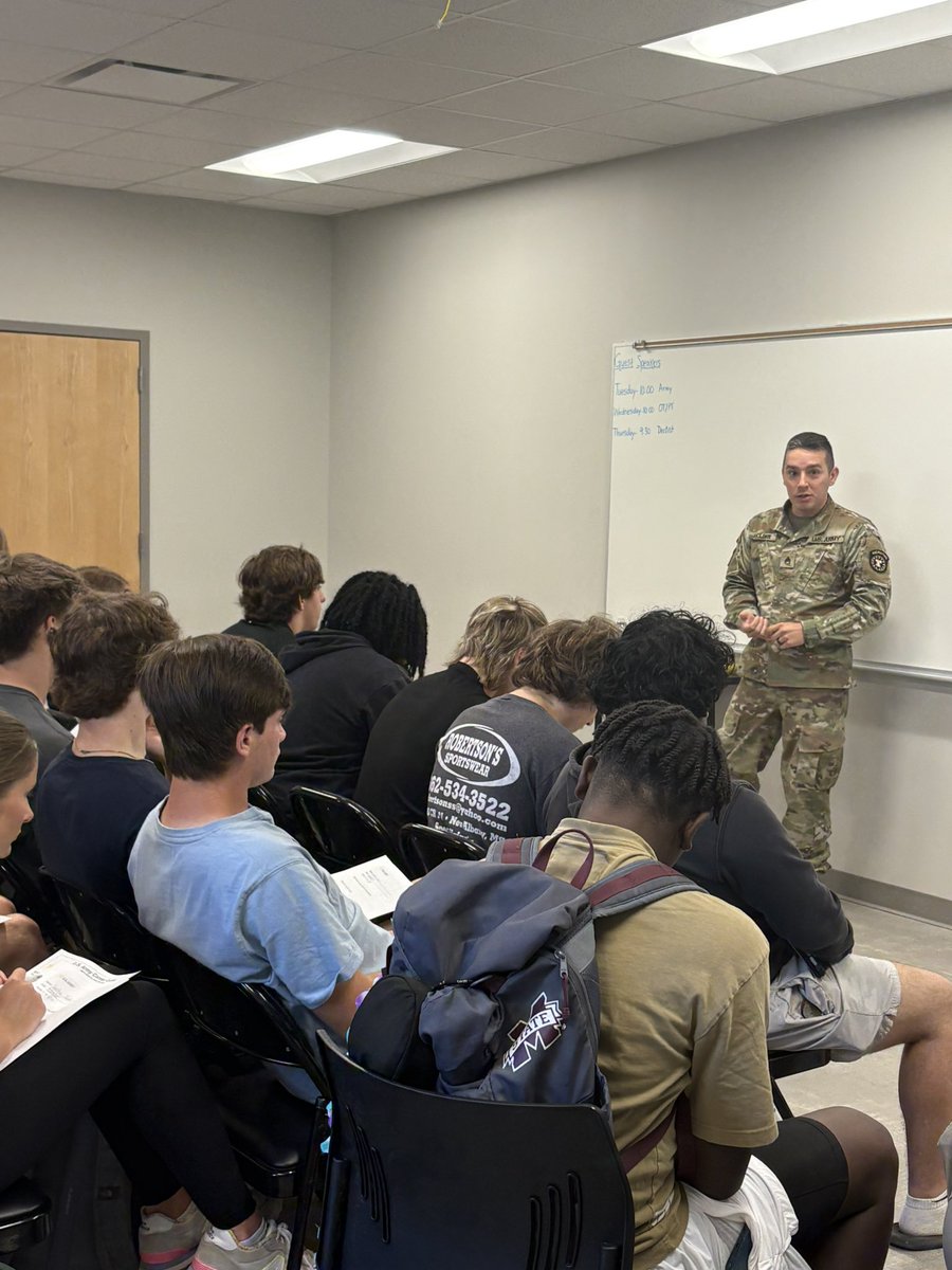 mindistout's tweet image. Thank you to Sergeant Holder for speaking to the CCR classes. @MyrtleCenter