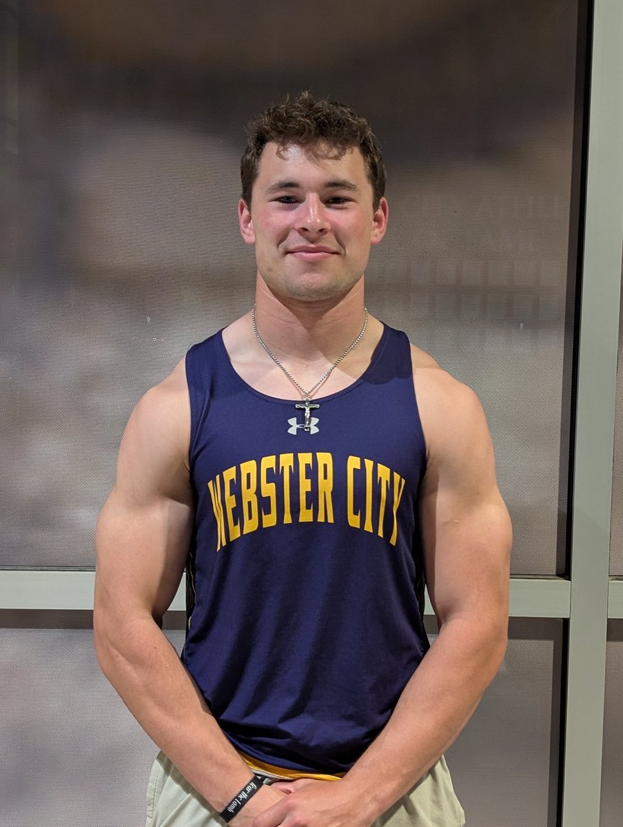 Jayden Weinzetl ties state champion Keagan Parks 10.83 100 school record. #GoLynx