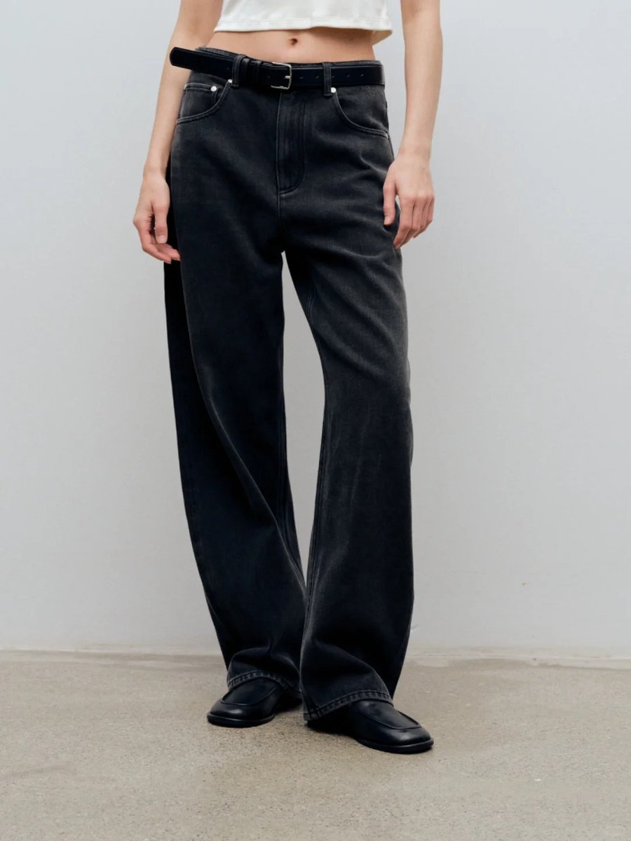 CENEECHO's tweet photo. Not your average denim. Tailored cuts, elevated silhouettes, and soft structure — these are jeans with intention. For the days you want to feel grounded, confident, and completely yourself.  #CENEECHO #DesignedToMove #EffortlessEveryday #MinimalWardrobe https://t.co/tZtOZhdHyW