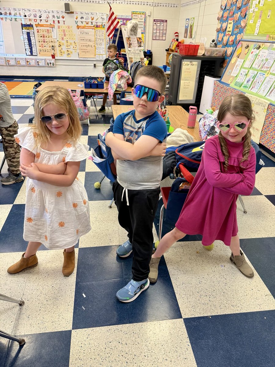 Ready for ☀️sunny days!☀️⁦<a href="/donna_weidman/">Donna Weidman</a>⁩ ⁦<a href="/BearTavernES/">Bear Tavern E.S.</a>⁩ #beartavernpride