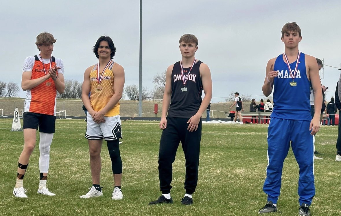 Proud to have taken first in the 200 at the Eastern Montana Top 10! Unfortunate false start in the 100 but better now than later. Qualified in the 400 as well but was unable to do both the 4 and 1. #fasthorses