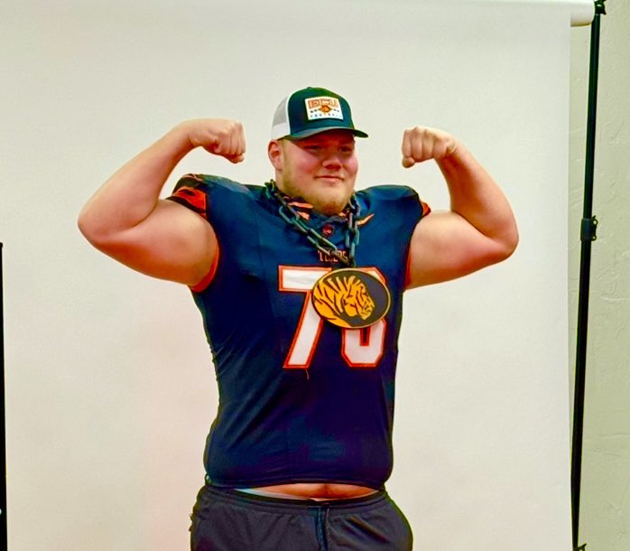 Layton Firestone (@firestonelayton) on Twitter photo Very Grateful for the offer from <a href="/LitrentaJohn/">John Litrenta</a> and <a href="/CoachAguilarOL/">Rafael Aguilar, M. Ed.</a> to play for ECU! Tigers Doin Big Things 💪🐅 Very Grateful for the offer from <a href="/LitrentaJohn/">John Litrenta</a> and <a href="/CoachAguilarOL/">Rafael Aguilar, M. Ed.</a> to play for ECU! Tigers Doin Big Things 💪🐅
