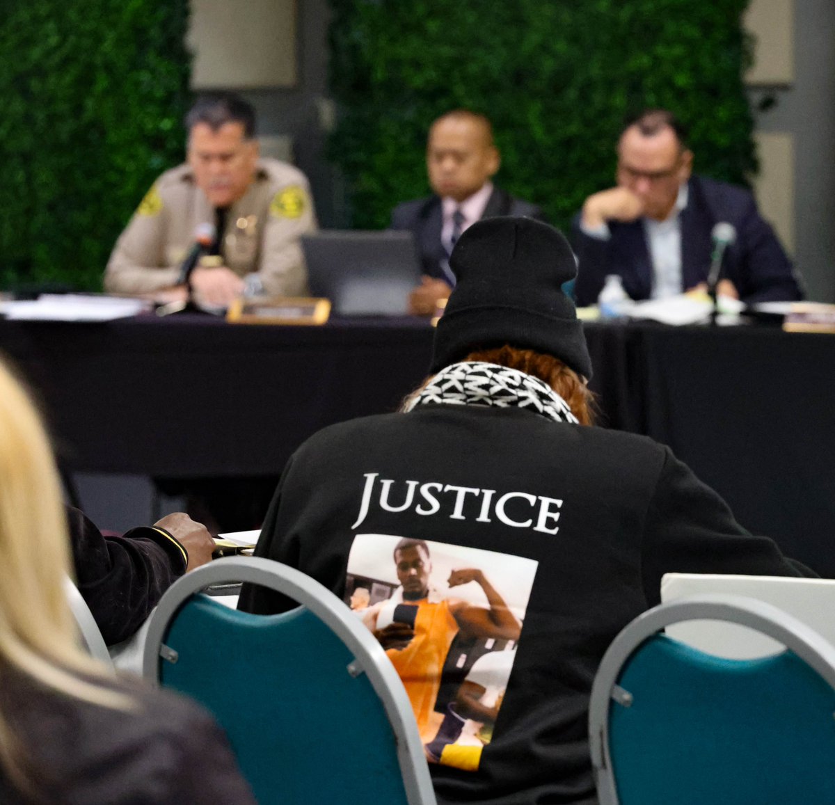 We're making the case for strengthening our oversight of the Sheriff's Dept. Join us at the Board of Supervisors Public Safety Cluster meeting on Wednesday, April 30, 9:30 a.m. when we seek greater transparency and accountability. Click to attend: file.lacounty.gov/SDSInter/ceo/a…