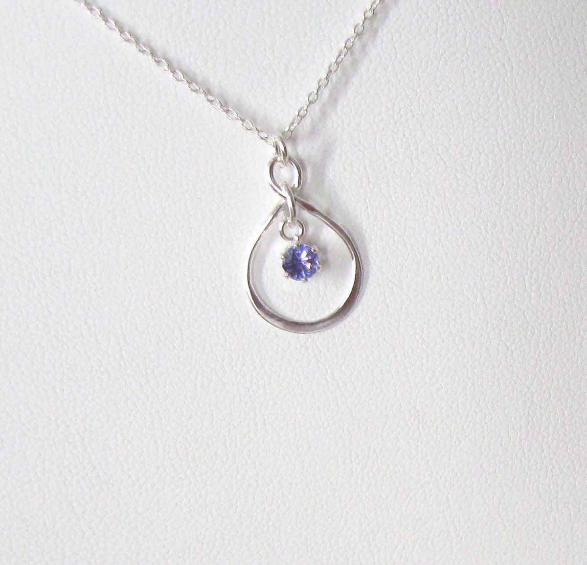 sendinglovegems's tweet image. Tanzanite Gemstone Pendant Necklace, 4mm Faceted Violet Blue Stone, Sterling Silver Teardrop Setting, 925 Chain Options, December Birthstone tuppu.net/70163e88 #Etsy #SendingLoveGallery #InfinitySymbol