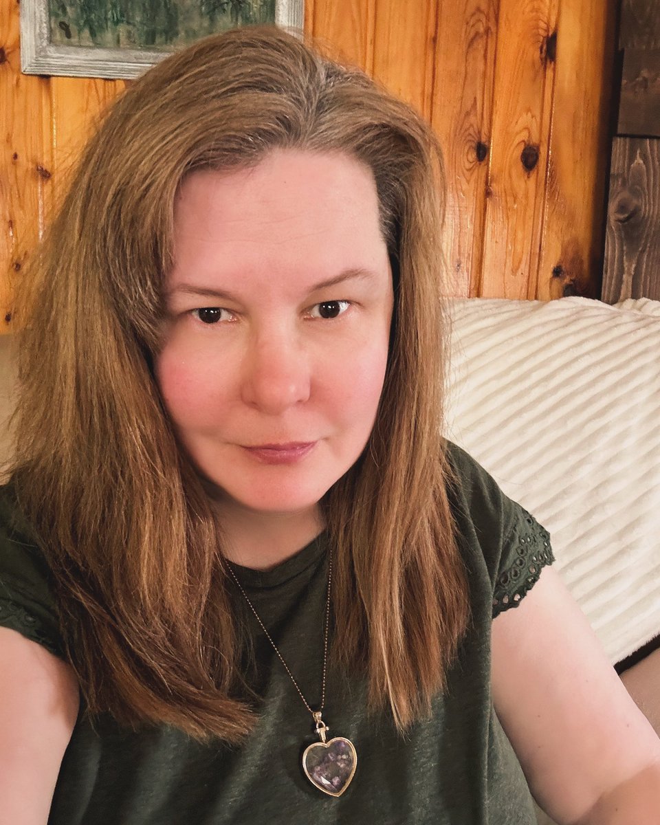 bonbonsandbooks's tweet image. Up north today #puremi #bonbonsandbooks #michiganders ✨