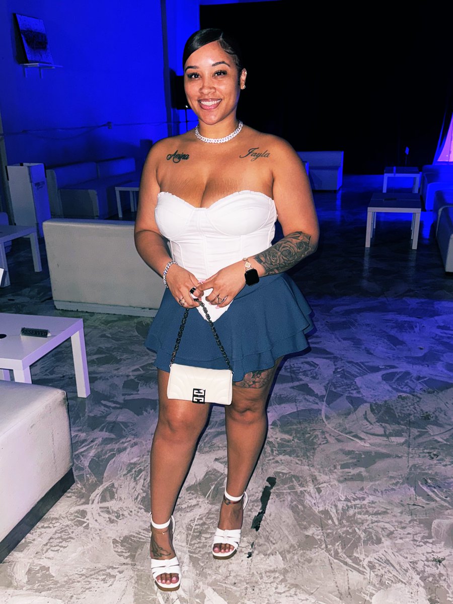 Queen Tee tweet media