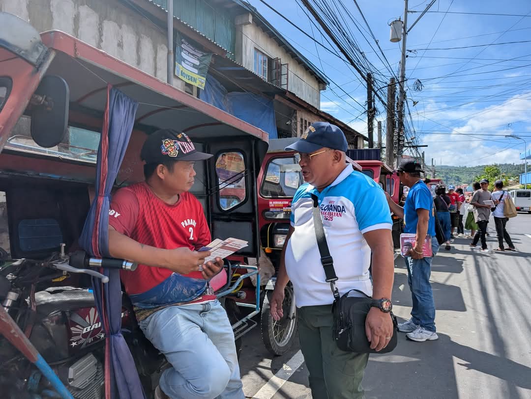 PHASEOUT SA TRICYCLES? SAMA-SAMA NATIN 'YANG LALABANAN!

Tahimik na isiningit sa panukalang batas na Magna Carta for Tricycle Drivers and Operators ang phaseout ng mga tricycle. Binibigyan ng kapangyarihan ang LTO para tiyakin ang "roadworthiness" ng mga tricycle bago i-renew ang