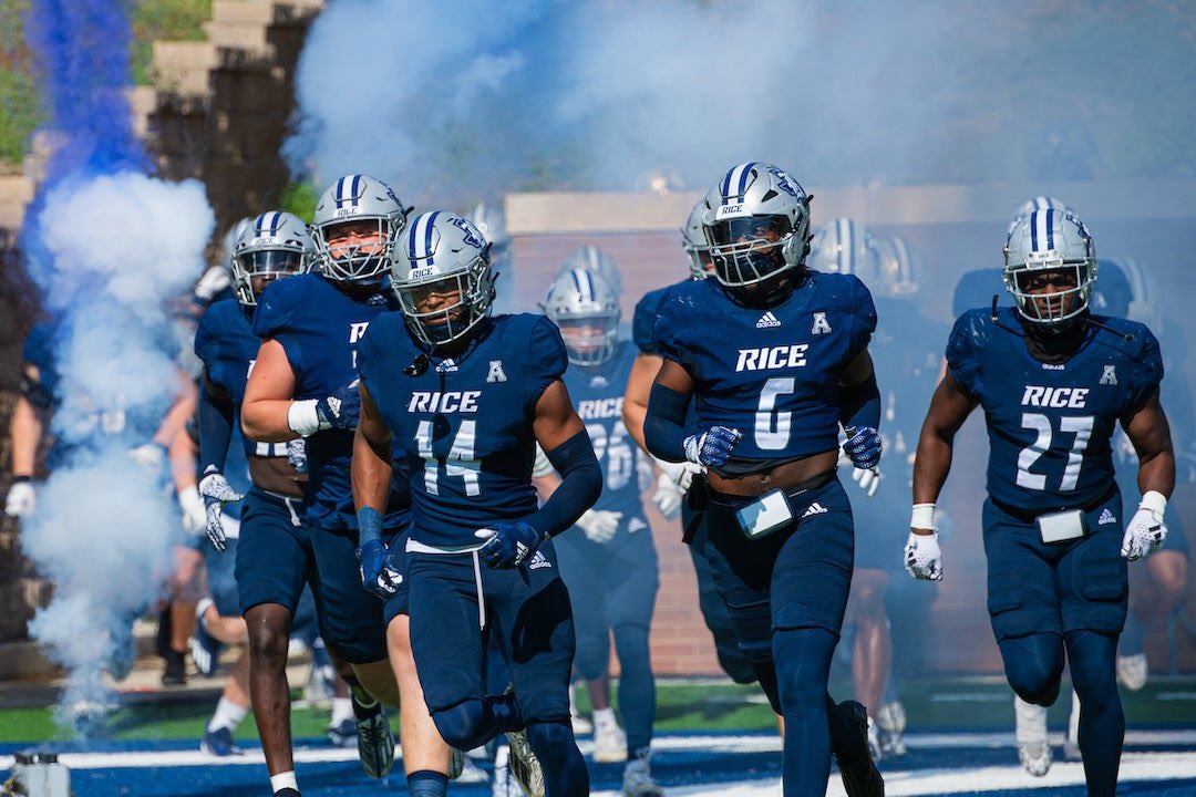 SCSFB (@scseaglesfb) on Twitter photo Big thanks to <a href="/_CoachMunch/">Vince Munch</a> and <a href="/RiceFootball/">Rice Football</a> for coming by practice today to check out some Eagles! #theone Big thanks to <a href="/_CoachMunch/">Vince Munch</a> and <a href="/RiceFootball/">Rice Football</a> for coming by practice today to check out some Eagles! #theone