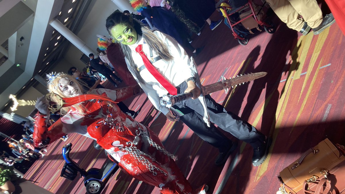 NarikoOS_'s tweet photo. I got to see so many cool cosplays and am proud of myself asking them for pics. Here are some of the photos I got and from the cosplay meetups. #hsr #cosplay https://t.co/2kno4V2TO4