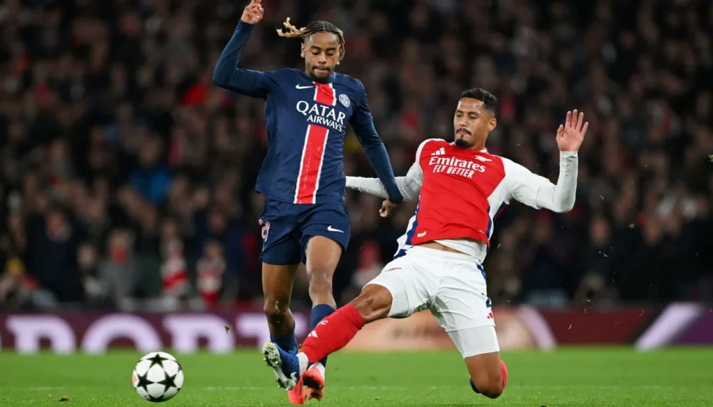 TipsPortalAsia's tweet photo. Dembélé scores as Paris Saint Germain sink Arsenal

The first-half goal from Dembélé was to be the only goal of the game when Paris Saint Germain won 1-0 away to Arsenal in the Champions League.

Read More: https://t.co/pAlKGid6pD

#TipsPortal #championsleague #Arsenal #parissaintgermain
