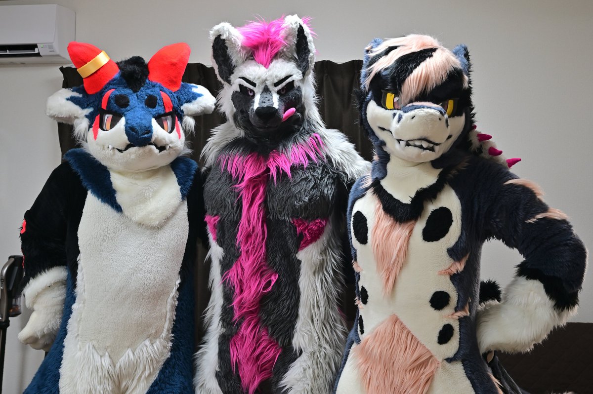 大洗で貝をめっちゃ捕りまくったメンバー(＋ばりー <a href="/barry_0_7/">ばりー@UTFG</a>  )
悪そうな顔してる

📸： <a href="/ZERO1536/">ZERO</a>