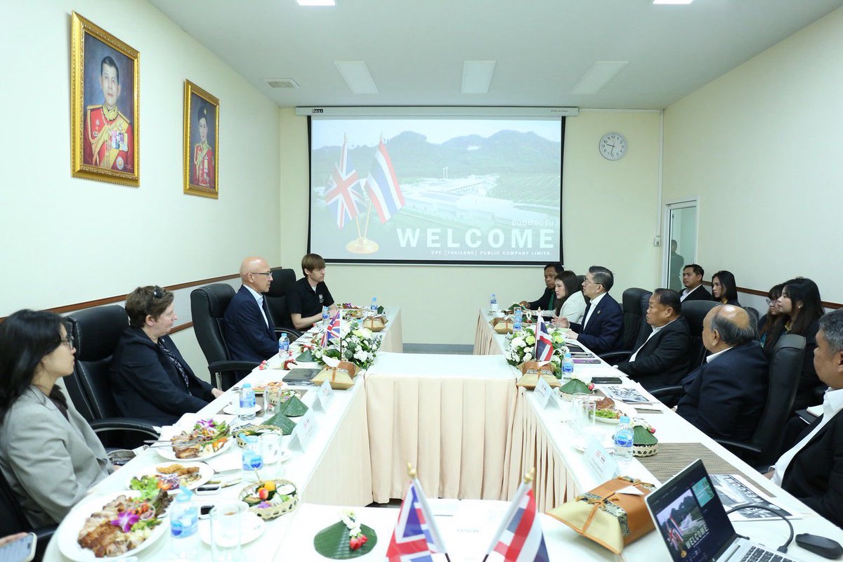 markgooding's tweet photo. The final day of our southern roadshow dawns and it was exciting to visit to a leading pork production site in Thailand with thanks to CP Foods.     

The UK is keen to progress market access so that high-quality UK pork products can be enjoyed by Thai consumers. #UKThailand170 https://t.co/vVtHSqnyr0