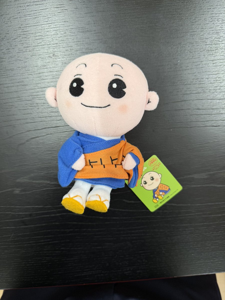 _anrakuji's tweet photo. 可愛いご奉納。 #しようぐうさん 賽銭箱のだるまさんと一緒にとも思いましたが、風雨にさらされるのは忍びないのでお守り授与所へ移動いたしました。時々授与所の中で場所を移動しますので探してみてください。 #しょうぐうさんを探せ #ウォーリー #GW #茨城県 #常総市 #厄除け #方位よけ #元三大師 https://t.co/lZPyrIem5E