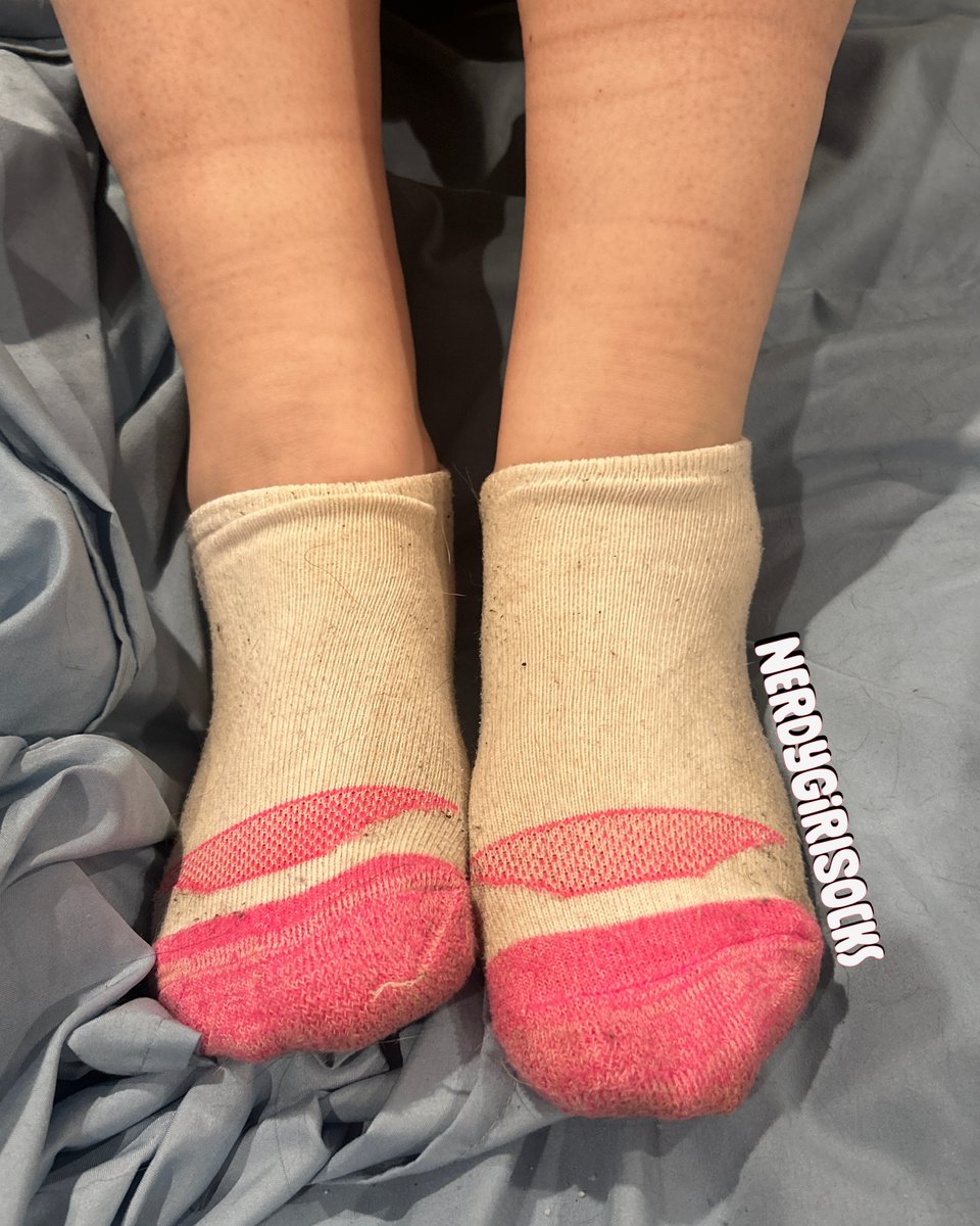 NerdyGirlSocks's tweet photo. Part 3 tonight's selection consists of socks that are ready to be shipped out to their new homes to be enjoyed by the new owners!
1/2
#anklesocks #blacksocks #cutesocks #dirtysocks #footmodel #fyp #fypใท #girlsinsocks #sockmodel #socks #socksgame #socksgirl #socksoftheday https://t.co/ikHVomv2g6