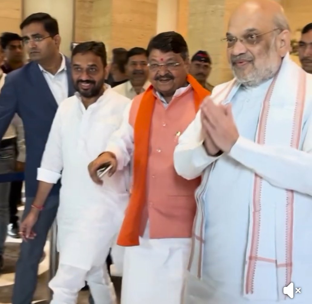 Shipra Dutta. 🚩🇮🇳🇮🇳🇮🇳🚩🕉️ (@shipradutta16) on Twitter photo मालवा के शेर और पश्चिम बंगाल में मध्य प्रदेश की शान को कायम रखने वाले यशस्वी आदरणीय <a href="/KailashOnline/">Kailash Vijayvargiya</a> जी को जन्म दिवस की बहुत-बहुत शुभकामनाएं बधाई मां काली का आशीर्वाद सदैव आप पर बना रहे और आपका स्नेह हमेशा मध्य प्रदेश वासियों को मिलता रहे आप स्वस्थ रहें यही कामना करती हूं 🙏🎂🎉🎉 मालवा के शेर और पश्चिम बंगाल में मध्य प्रदेश की शान को कायम रखने वाले यशस्वी आदरणीय <a href="/KailashOnline/">Kailash Vijayvargiya</a> जी को जन्म दिवस की बहुत-बहुत शुभकामनाएं बधाई मां काली का आशीर्वाद सदैव आप पर बना रहे और आपका स्नेह हमेशा मध्य प्रदेश वासियों को मिलता रहे आप स्वस्थ रहें यही कामना करती हूं 🙏🎂🎉🎉
