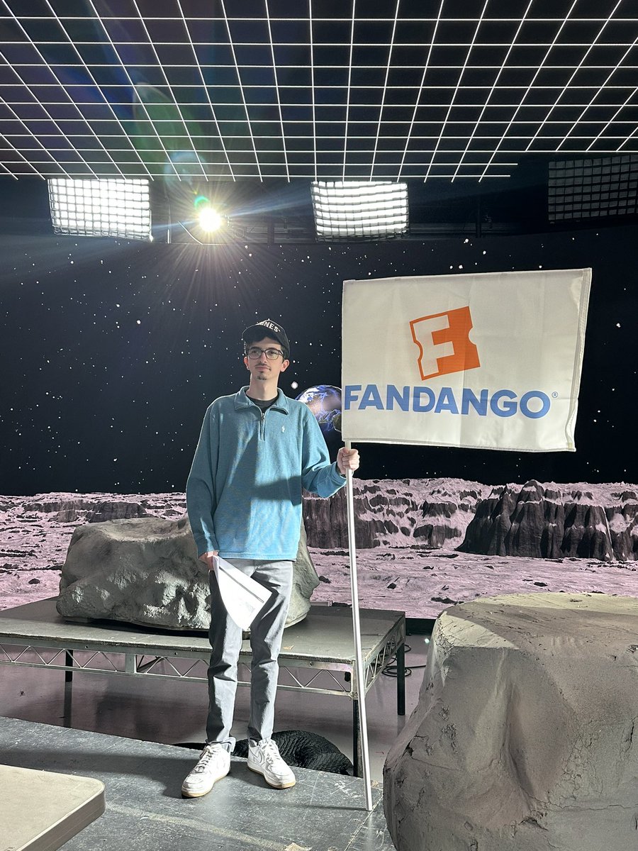 JustAlexx tweet media