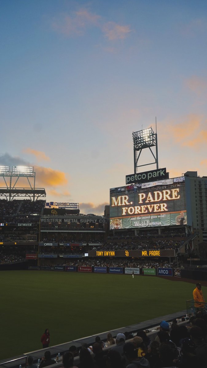 nanibautistaa's tweet photo. Win for Gwynn 🫶🏽
#ForTheFaithful #PadresWin https://t.co/0Nq0JKSt0i