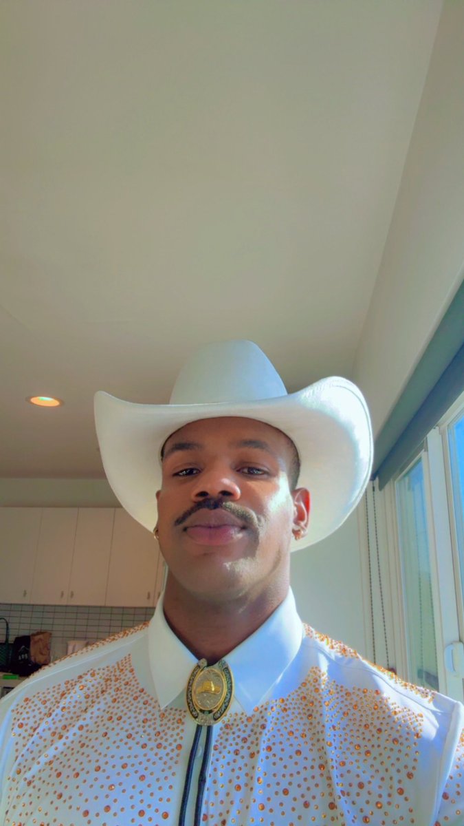 willttravis's tweet image. #CowboyCarterTour 🧲