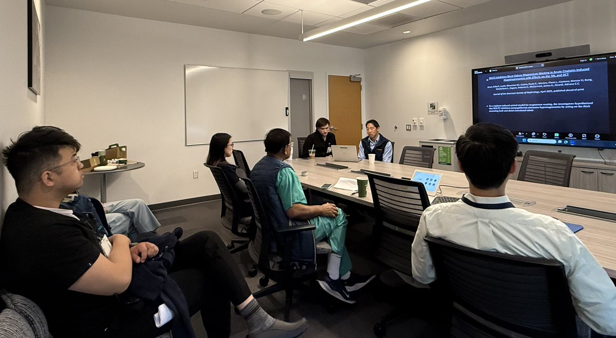 UC Davis Nephrology (@ucdnephrology) on Twitter photo Great #Nephrology conferences today! Insightful discussions on renal Mg handling & SGLT2i effects on cisplatin-induced Mg wasting by Drs. McCoy & Chin. Followed by an excellent GR on the role of Complement pathways in Diabetic Kidney Disease. <a href="/Maryam_Afkarian/">Maryam Afkarian</a>
#NephTwitter Great #Nephrology conferences today! Insightful discussions on renal Mg handling & SGLT2i effects on cisplatin-induced Mg wasting by Drs. McCoy & Chin. Followed by an excellent GR on the role of Complement pathways in Diabetic Kidney Disease. <a href="/Maryam_Afkarian/">Maryam Afkarian</a>
#NephTwitter
