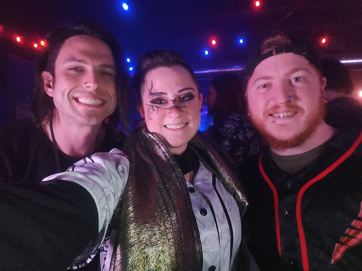 Thank you so much for tonight! 
You absolutely killed it, and thank you for ALWAYS showing your appreciation to your fans 🖤🖤