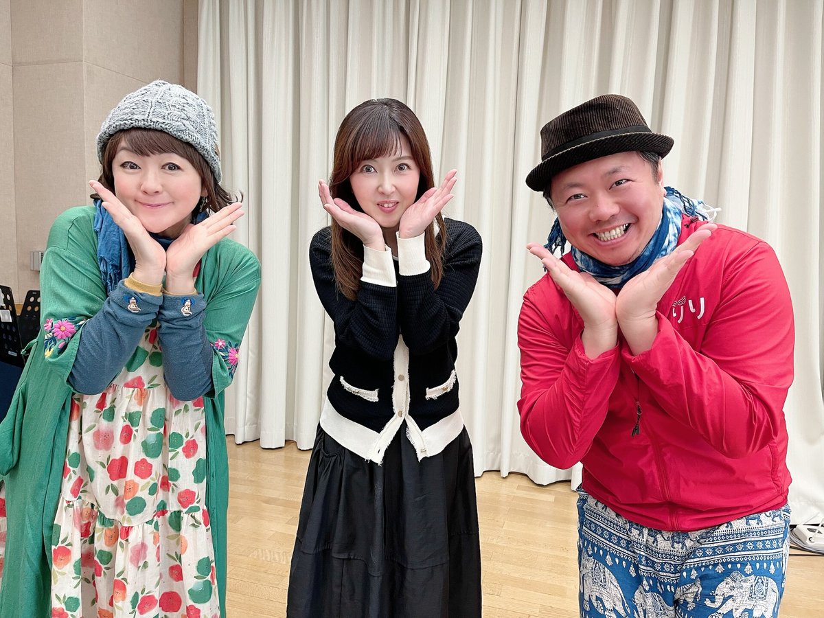 こんにちは😆きのうの
「となりのラジオ」ゲストは
音楽ユニット・ゆりりのお二人でした🤗
昭和にまつわるエピソードを
沢山いただき　みなさん
ありがとうございました😀
＃となり　＃物部純子　＃ゴールデンウィーク　＃昭和　＃ゆりり　
＃いちご大福　＃カラオケコンテスト　＃とくしま