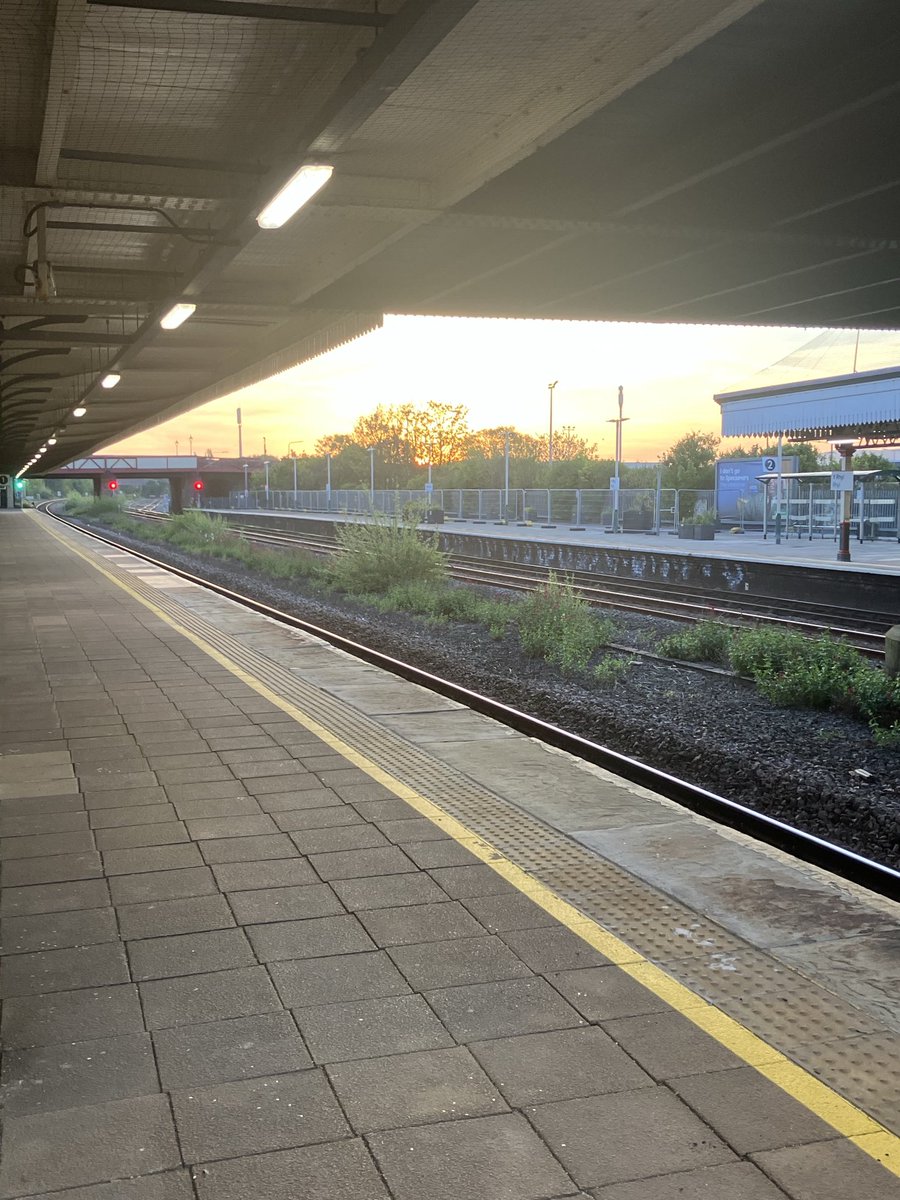 BridleAndrew's tweet image. I’m up and out early. It must be time for another work conference. Nice day for it ☀️