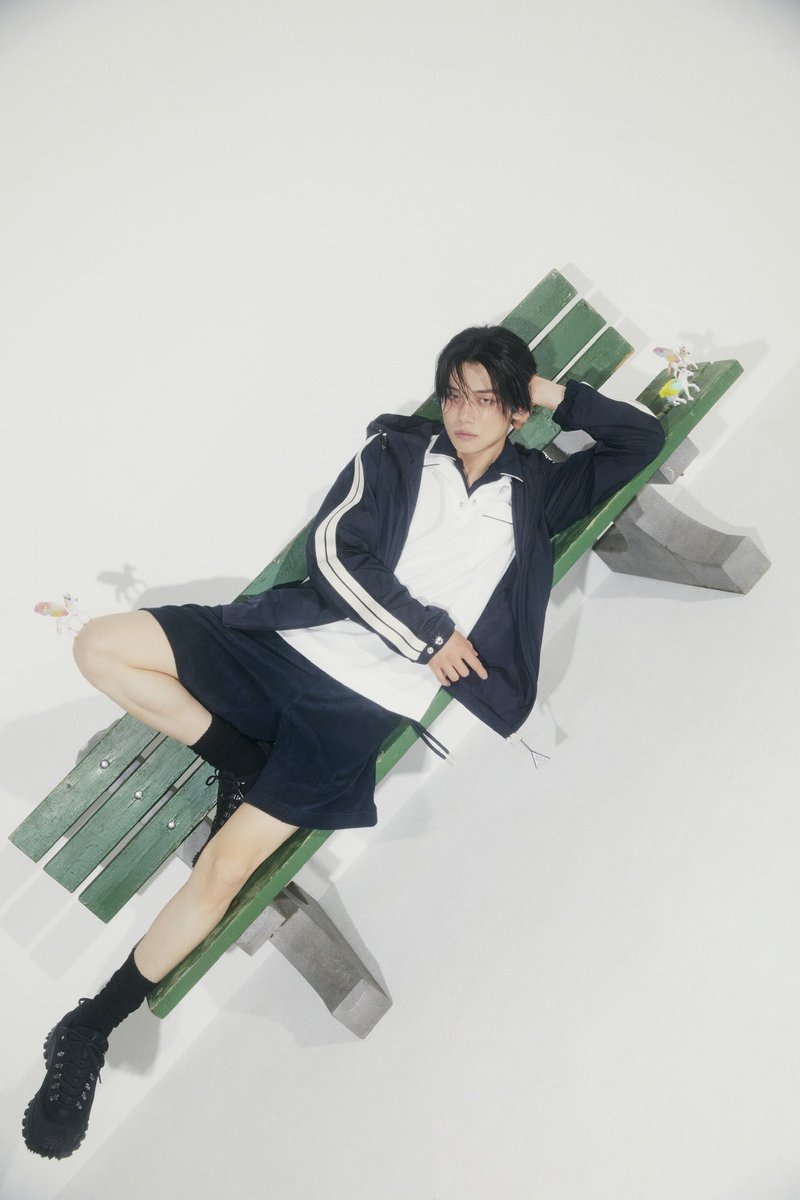 Wanderlust #협찬

익숙함은 뒤로하고, 낯설고 묘한 매력으로 가득한 몽클레르. 그 세계를 추적하는 연준의 여정. 

#몽클레르 #Moncler #몽클레르컬렉션 #MonclerCollection #투모로우바이투게더 #연준 #TOMORROW_X_TOGETHER #YEONJUN

Check out more of our contents in <DAZED> KOREA Digital.