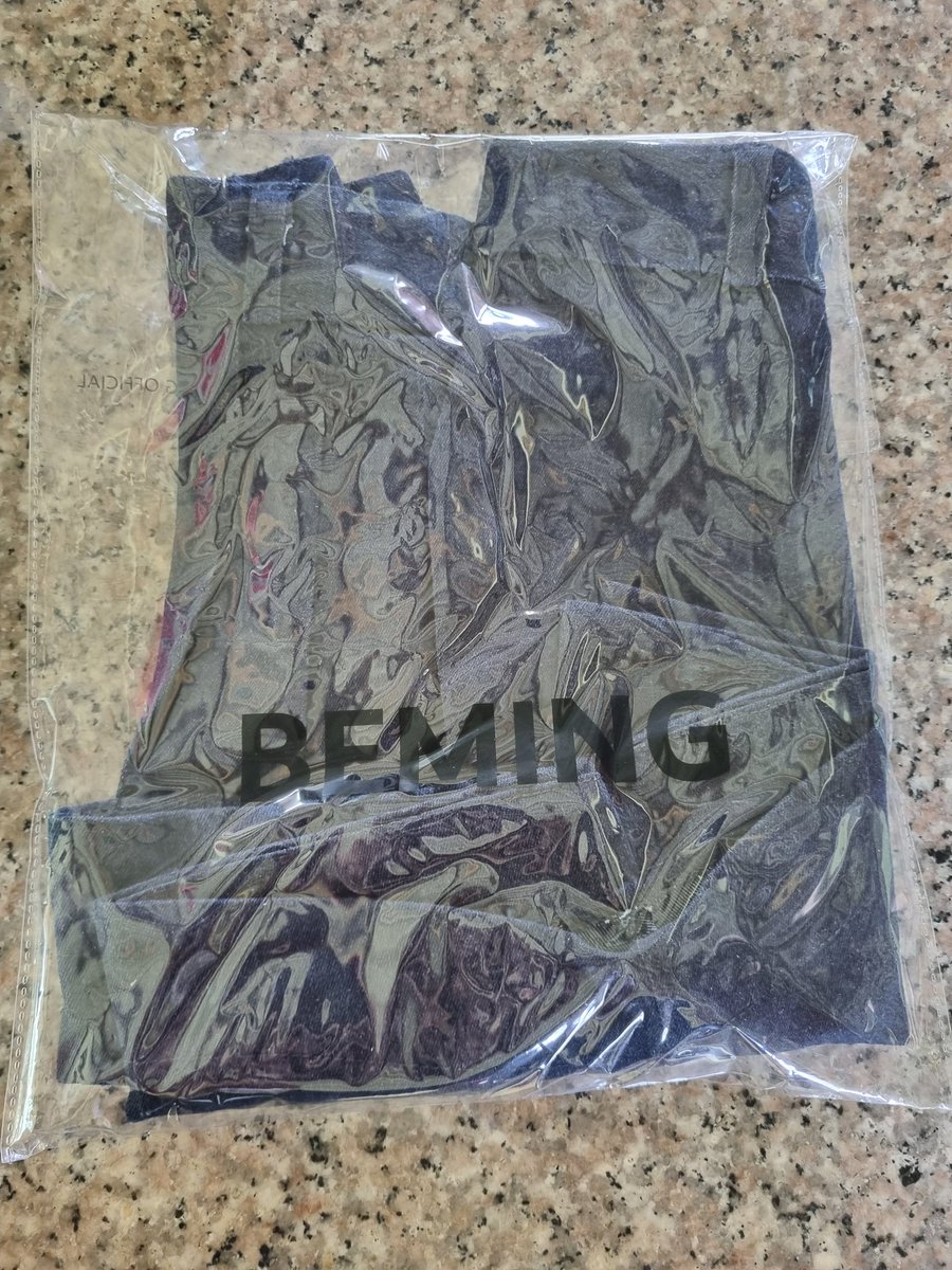 NturiG's tweet photo. #bemingbkk 
ขาสั้นยีนส์ผ้านิ่ม ทรงสวยมั๊กๆ
~มือ1 
~220 (form390)
~เอว 26-27 ใส่ได้

#ส่งต่อเสื้อผ้ามือสอง #เสื้อผ้ามือสอง #ส่งต่อเครื่องสำอาง https://t.co/7D0UQ9Enxh