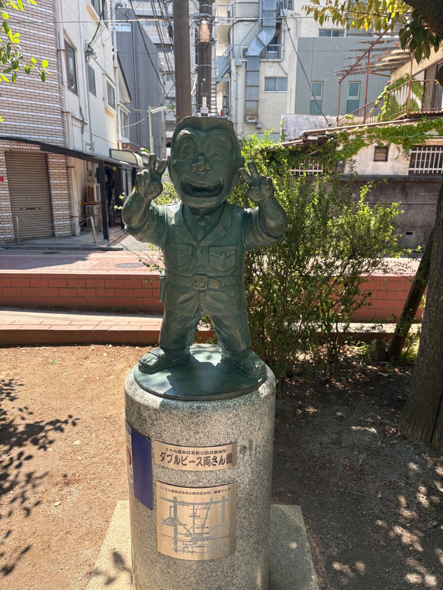 ✌️✌️笑顔がいちばんの安全対策！？ 交通誘導の現場でも