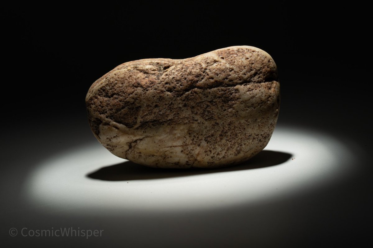 CosmicWhisperX's tweet image. Geological Name: Layered Chalcedony
Cosmic Energy: Balances emotions, aligns subtle bodies, amplifies inner wisdom, clears stagnant energy, connects earth and ether, and supports conscious transformation through layered crystalline frequencies.
#ChalcedonyFlow #CrystalAlignment