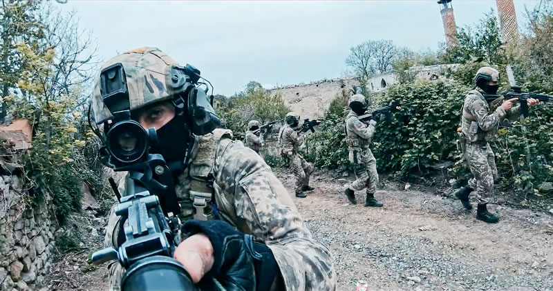 🇦🇿👊🇦🇿Силы специального назначения Азербайджана отмечают 26-летие со дня своего основания. 
По итогам войны 36 спецназовцев удостоены звания «Герой Отечественной войны», 2 награждены орденом «Зафар», 57 награждены орденом «Карабах».
Поздравляю всех причастных к этому празднику!