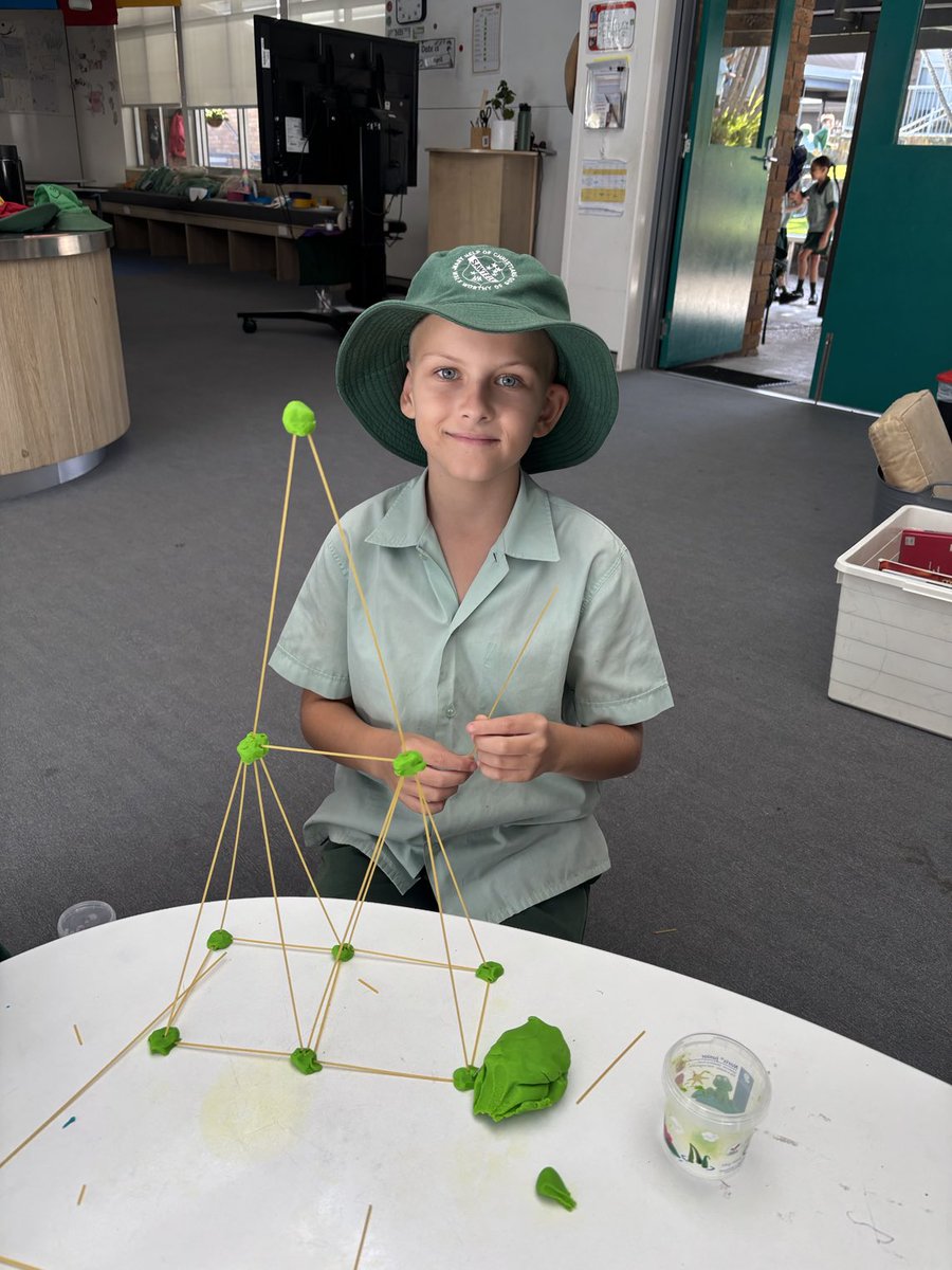 MHOCSTEM's tweet photo. Makerspace challenge. Make the tallest tower you can from spaghetti and play dough. https://t.co/Dgw0rNxFD7