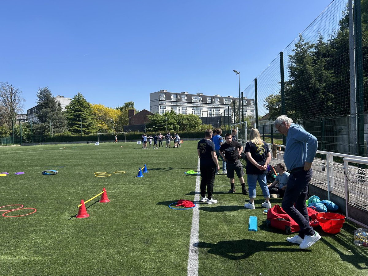 La Ville de <a href="/villedemarcq/">Marcq-en-Baroeul</a>, en partenariat avec <a href="/FRAparalympique/">Comité Paralympique et Sportif Français</a> 🇫🇷, organise une session Club Inclusif à destination des responsables de clubs. Merci à  <a href="/DidierEllart/">DIDIER ELLART</a>, Maire adjoint en charge du Sport-Santé, et de @Valentine ACROUTE, Adjointe en charge du Handicap 👏🏻