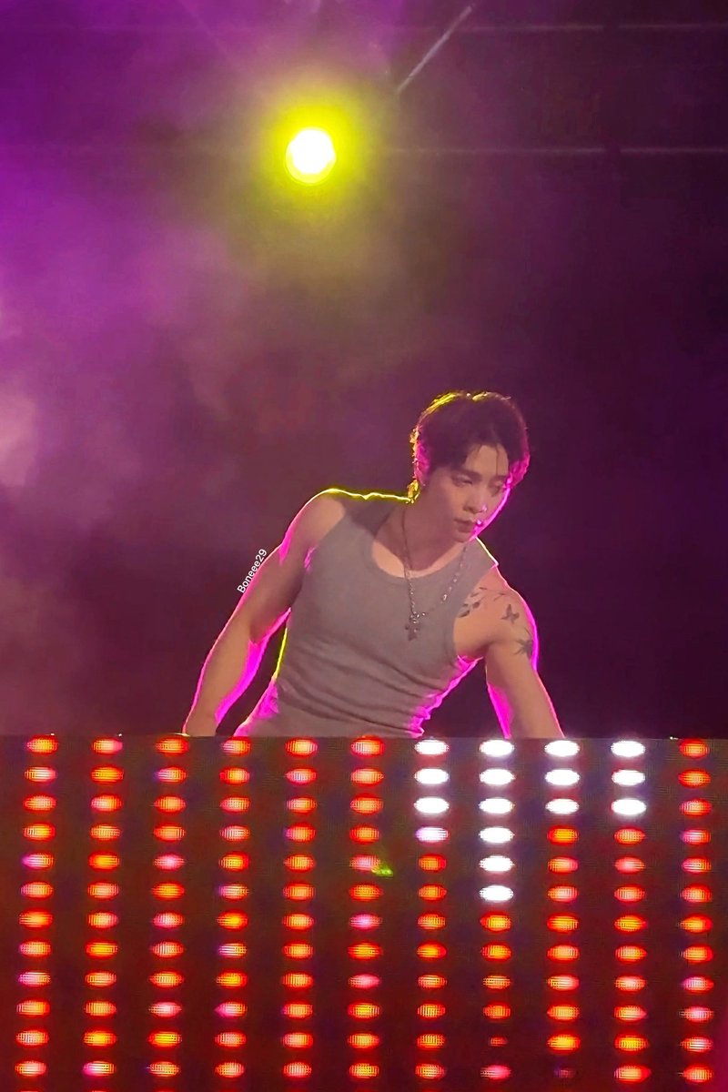 Boneee29's tweet image. 250412

I need JOHNNYBE once a month🫠

#쟈니 
#JOHNNY 
#쟈니비 
#JOHNNYBE 
#JOHNNYBEinCHIANGMAI 
#2025WILDWOODSPARTY