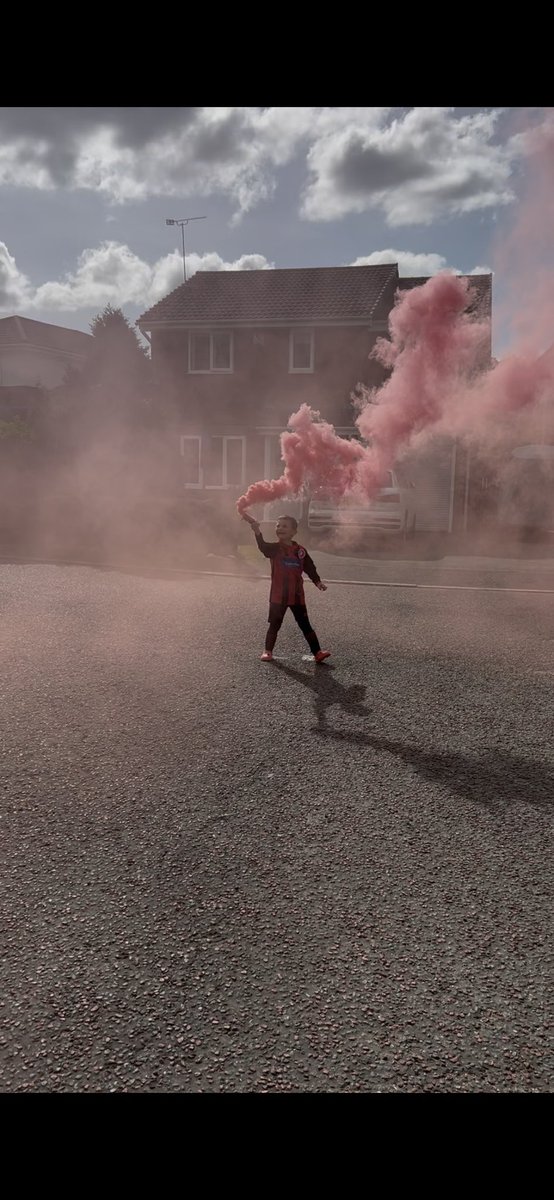 neilGjohns's tweet photo. @justanotherwool Wasn’t in there either or by the ground Sunday but spent the day in ours  with some mates and my lad , wouldn’t have wanted to spend it with anyone else.
The mighty fucking reds https://t.co/BP95eByS6F