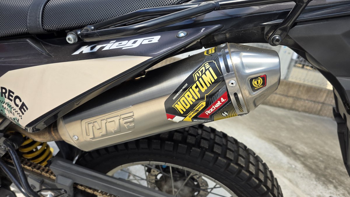 【For sale】
WR155R売ります！
走行距離10,691km

マフラーはNORIFUMI
外装等もちょこちょこ変わってます。
25万円！
年式は調べておきます...
林道走っていた車両なのでそれなりに傷あります。