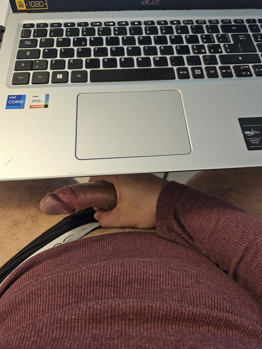 Attivosex87's tweet photo. Lo chiamano smart working... #cazzoduro #smartcock #manatwork #chudai #lookingforass #milano #cum #brief https://t.co/McmORARAA6