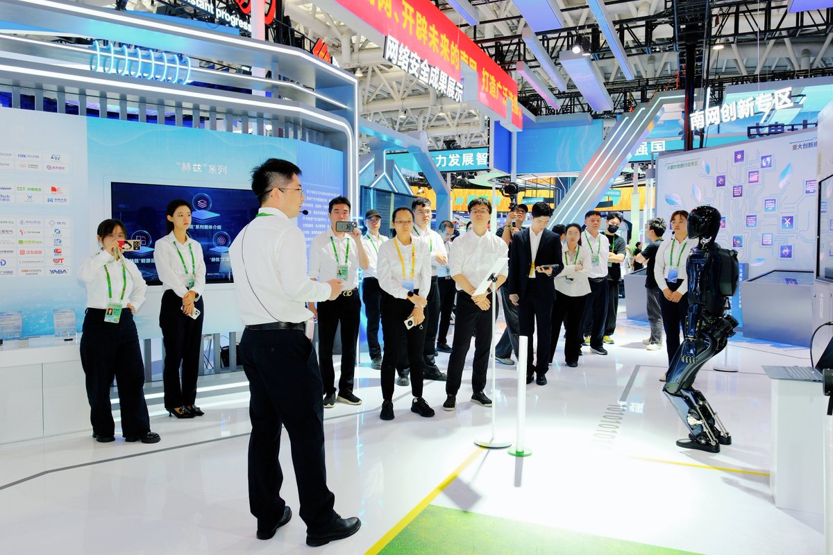 CSG_smartgrid's tweet photo. ๐CSG showcased over 50 digital achievements at the 8th Digital China Summit, including the "Big Watt" AI model for the power industry, drawing large crowds and demonstrating its commitment to advancing the Digital China initiative through smart grid innovation.
#NewPowerSystem https://t.co/9SRgcQR2X3