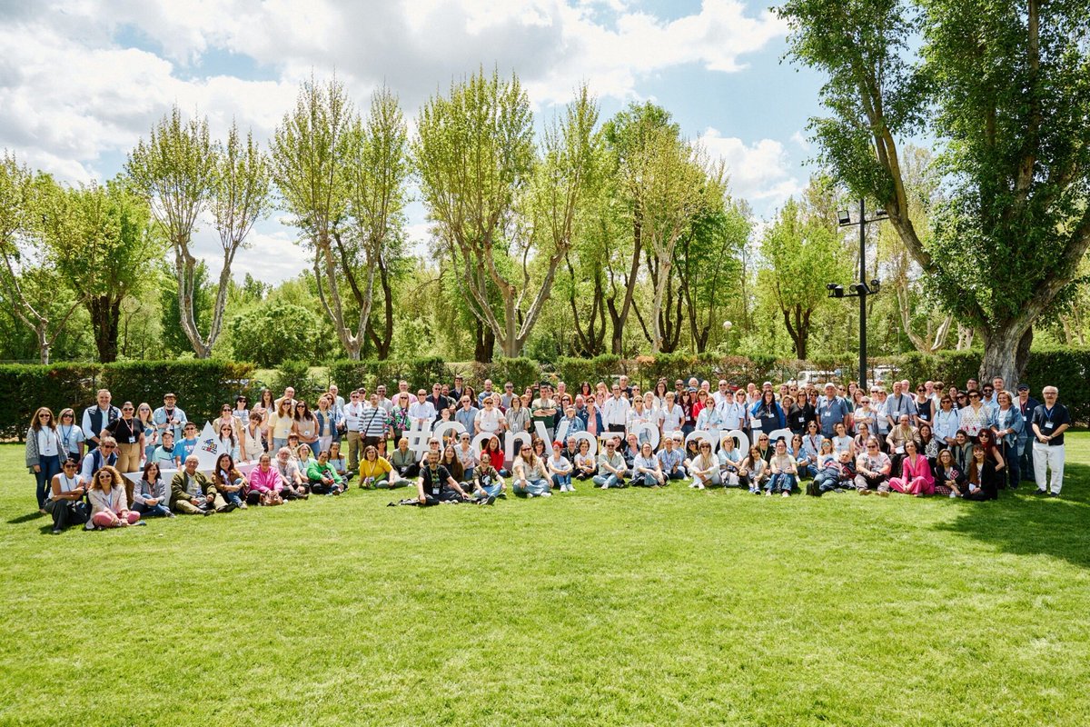 Fundación ONCE (@fundacion_once) on Twitter photo 🗣️ #ConVozPropia
150 personas representantes del movimiento de <a href="/Plenainclusion/">🍀 Plena inclusión</a> se han reunido para iniciar juntas un viaje hacia el coliderazgo y la autorrepresentación.
Una información en #lecturafácil 👇 🗣️ #ConVozPropia
150 personas representantes del movimiento de <a href="/Plenainclusion/">🍀 Plena inclusión</a> se han reunido para iniciar juntas un viaje hacia el coliderazgo y la autorrepresentación.
Una información en #lecturafácil 👇