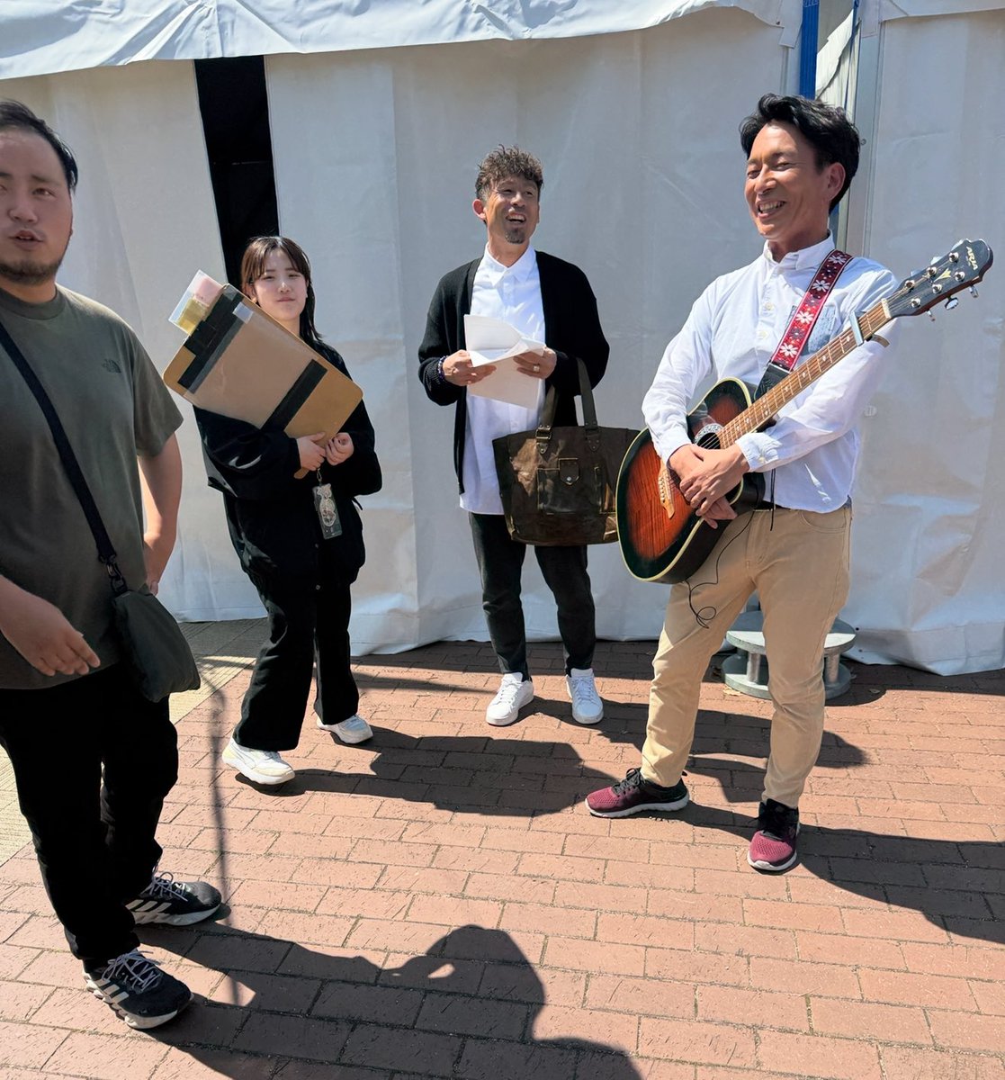 yamaserieko's tweet photo. 昨日は功治さん、yab山口朝日放送YOU!どきっにて、人生初のオクトーバーフェストの生中継リポートを担当しました！その様子を見学に来ていた津山アナや宮部てつおさん、私までカメラに映りこんで大騒ぎでした🤣レノファが勝った為、会場は大盛り上がりで沢山の人と祝杯の１日になりました！感謝！ https://t.co/APstjcEr3K