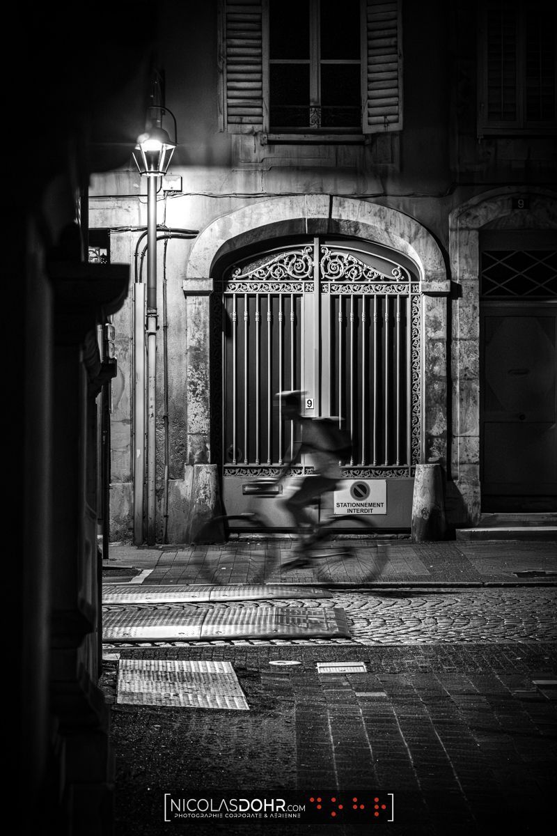 NicolasDohr's tweet photo. La vieille ville de Nancy, juste après la pluie.
La nuit, elle, ne fait que passer.

📸 Vous aussi, vous remarquez plus de choses quand il pleut ?

#StreetPhotography #Nancy #nicolasdohr https://t.co/XEBRnxxua4